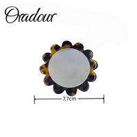 Miroir à Maquillage Portable Oradour Mignon Mini de Poche Personnalisé avec Poignée en Acétate et Forme de Fleur Style Doux