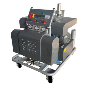 Machine à pulvériser de la <span class=keywords><strong>mousse</strong></span> de <span class=keywords><strong>polyuréthane</strong></span> électrique, <span class=keywords><strong>kit</strong></span> de <span class=keywords><strong>pistolet</strong></span> à pulvériser de la polyurée imperméable pour l'isolation des portes de garage, le revêtement des conduites - Product Image 1