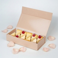 Boîte cadeau de cheesecake haut de gamme avec logo de marque personnalisé, poignée en ruban, fermeture magnétique, finition mate, pour gâteaux sucrés et desserts, adaptée aux aliments