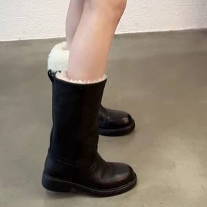 Versión en Stock ~ Botas de Plataforma Negras para Mujer, Otoño-Invierno 2025, Forradas de Felpa, Cálidas, a Media Pantorrilla - Product Image 4