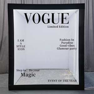 Cabine photo magazine en bois pliable avec lumières LED, intérieur argenté, machine à angle élevé pour la location - Product Image 2