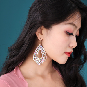 Ingrosso molto leggero, squisito alla moda, con strass a doppia faccia, orecchini pendenti cavi per donne, spettacolo di danza - Product Image 3