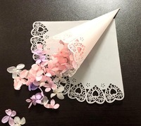 Cônes à confettis en forme de cœur découpés au laser blancs, fournitures pour fêtes de mariage, décoration DIY, porte-pétales de fleurs, cônes en papier