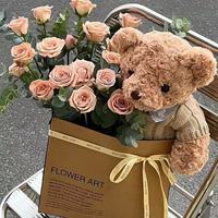 Op maat gemaakte premium kraft boeket draagtassen, trendy vierkante bloemengeschenkentasjes voor Qixi Valentijnsdag cadeaus voor vrouwen, groothandel