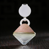 Diffuseur de parfum suspendu élégant pour voiture, flacon en verre cylindrique avec bouchon, durable, 6 ml, 8 ml, 10 ml, pour la désodorisation et l'aromathérapie