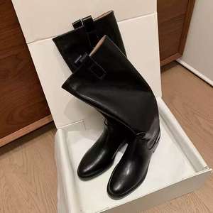 Bottines élégantes pour femmes, hauteur genou, bout rond, talons mi-hauts tendance, design à enfiler, pour les fêtes d'automne, d'hiver et de printemps - Product Image 3