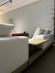 Divano Moderno Connery in Stile Italiano, Monoposto, con Struttura in Legno, Seduta Piatta Grande, Design Lineare ad Angolo, per Piccoli Appartamenti, in Cotone e Lino - Product Image 5