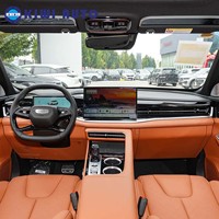 SUV Geely Boyue pas cher, marque chinoise, vente chaude, véhicule à essence, style tendance, grand espace, voiture d'exportation professionnelle