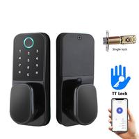 Serrure connectée TT Lock en aluminium avec clavier, empreinte digitale et stockage de données cloud via application pour porte en bois