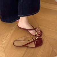 Sandales compensées coréennes tendance et respirantes à bout carré avec boucle métallique, nouvelle collection été, chaussures polyvalentes pour femmes