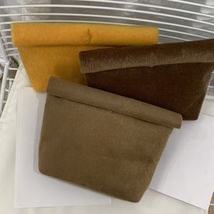 Bolsa de Viaje para Mujer al por Mayor, Bolsa de Aseo Personalizada de Pelo Sintético de Alta Gama, Bolsa de Almacenamiento para Mujer - Product Image 1