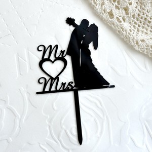 Decorazione per Torta Nuziale 'Mr and Mrs' in Acrilico, Accessori per Feste di Anniversario e Decorazioni con Scritta 'Just Married' - Product Image 1