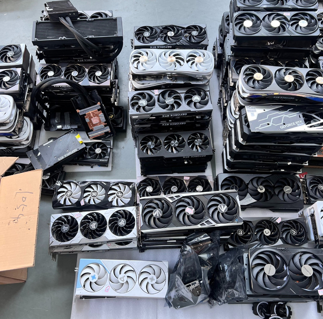 Wholesale Famous Brand Used Second Hand RTX 3080 10GB Graphics Card Quality GPU with PCI Express Interface and Fan Cooler