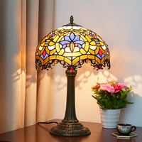 Tiffany Creative Salon Chambre Chevet Lampe De Bureau Européenne Rétro Classique Amour Perles Table Lumière 12 "Tache Verre Lampes De Table