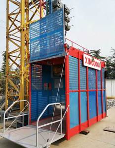 Portable construction hoist with rack and pinion - Product Image 5