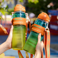 Grande bouteille d'eau de sport avec sangle de transport, bouteille à boire en plastique réutilisable pour la salle de sport, la remise en forme, la randonnée en plein air