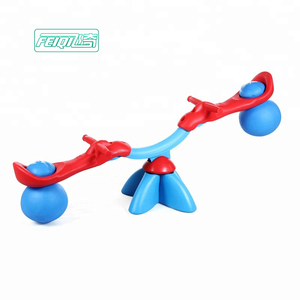 Feiqitoy Montessori Seesaw Set Totter et Board pour enfants Aire de jeux Balance Swing Jouets pour parc et centre commercial Décor pour les tout-petits - Product Image 1