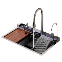 Évier de cuisine moderne et populaire en acier inoxydable 304, multifonctionnel, avec robinet cascade, design carré brossé nano, cuve unique