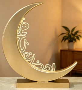 Nuova Decorazione Dorata in Stile Mediorientale, Lampada da Tavolo LED a Forma di Luna Crescente in Legno da 30cm con Scritta Eid Mubarak Islamica per Arredamento Casa - Product Image 4