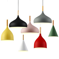 Lustre LED en aluminium de style nordique minimaliste pour salle à manger, suspension réglable en hauteur avec abat-jour, idéal pour maisons d'hôtes et buffets