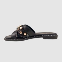 Vente en gros de tongs personnalisées pour femmes, dernières tendances, tongs plates de luxe de haute qualité pour femmes, personnalisables à bas prix