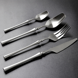 Ensemble de couverts dorés forgés au design carré 4 PCS Vaisselle de luxe écologique <span class=keywords><strong>Portugais</strong></span> Européen pour les restaurants/cafés de vacances - Product Image 3