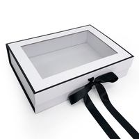 Boîte cadeau magnétique blanche de luxe personnalisée, emballage rigide pliable de qualité supérieure pour vêtements de bébé, couverture d'hôtel, hijab, écharpe, serviette, coffret cadeau