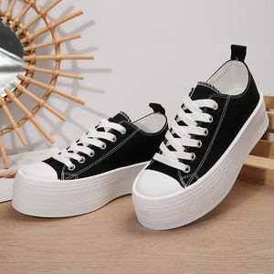 Sneakers Casual da Donna in Tela Nera per l'Autunno, Traspiranti con Plateau e Lacci, Comode - Product Image 5