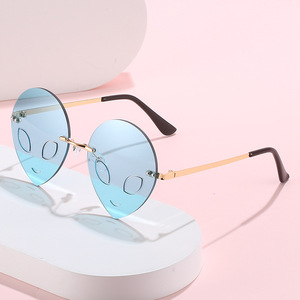 2024 Nouvelles lunettes de soleil pour femmes: lunettes de soleil à cadre large mode transfrontalière d'Europe et d'Amérique, lunettes de soleil - Product Image 3
