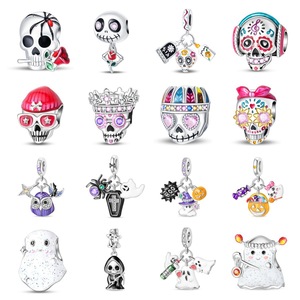 Nouveau style Halloween : Breloques plaquées argent Crâne et Citrouille pour bracelets DIY, accessoires de fête d'Halloween, bijoux cadeaux - Product Image 1