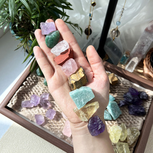 Venta al por mayor de <span class=keywords><strong>cuarzo</strong></span> rosa natural <span class=keywords><strong>y</strong></span> cristal de <span class=keywords><strong>amatista</strong></span> piedras en bruto artesanías curativas para la decoración del hogar - Product Image 2