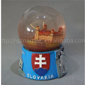 Сувенир в виде снежного шара из Словакии Братиславы - Product Image 2