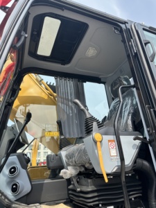 China Sany Cheap New Sany 375H Original Design Flexible and Efficient <b>Wheel</b> <b>Excavator</b> Sany 375H - Product Image 3