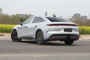 รถยนต์พลังงานใหม่ไฮบริด Byd Han L Dm-I ปี 2026 รถยนต์ไฟฟ้าขับเคลื่อนล้อหน้าแบบปลั๊กอินไฮบริด Byd Han L Dm-I Dmi ขายดีในจีน - Product Image 6