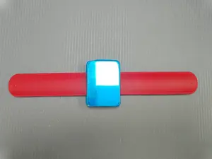 Custom Logo cucito puntaspilli supporto per capelli bracciale magnetico cinturino da polso Hairstyling Silicone braccialetto