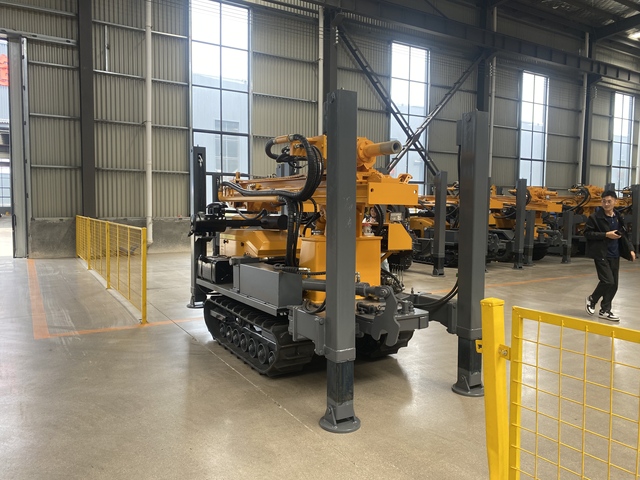 Crawler-Mounted Core Drilling Rig DR-163