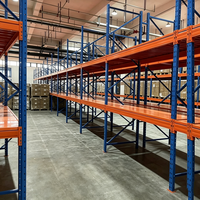 Système de rayonnages industriels robustes en acier sur mesure pour le stockage de marchandises palettisées