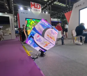 Outdoor Waterdichte Reclame P2.5 Led Pixel Video Logo Teken Smart Roterende Led Rubiks Kubus Scherm Display