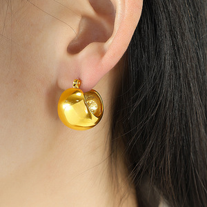 ต่างหูแบบห่วงชุบทองรูปตัวยูดีไซน์หยดน้ำสำหรับผู้หญิงเครื่องประดับแฟชั่น EH236 - Product Image 3