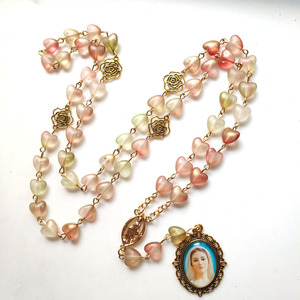 Collana Rosario con Perline in Lega Rosa, Ciondoli a Cuore Rosa, Grani dei Sette Dolori, Miracolosi Cuori della Vergine Maria per Bambine Cattoliche - Product Image 4