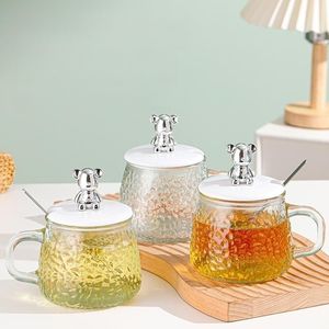 Tasse en verre en forme d'ours de dessin animé, mignonne et durable, pour thé, café, jus ou fêtes, avec couvercle et paille, pour la maison ou le bureau - Product Image 2