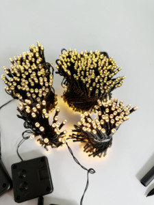 أضواء زينة حديقة عيد الميلاد تعمل بالطاقة الشمسية، مزودة بمصابيح <span class=keywords><strong>LED</strong></span> RGB، 100 مصباح <span class=keywords><strong>LED</strong></span>، طول 12 متر، قابلة للتعتيم، مقاومة للماء. - Product Image 4