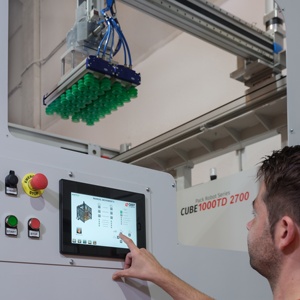 Paletizador automático CUBE1000TD2200 de alta calidad, compacto, fácil de usar para embalaje de latas de barril, dos líneas de producción, caja de papel de aluminio - Product Image 4