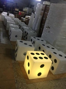 Đồ Nội Thất Có Đèn LED Tùy Chỉnh Ghế Khối Lập Phương Ghế Xúc Xắc Bằng Nhựa Phát Sáng Ngoài Trời - Product Image 5