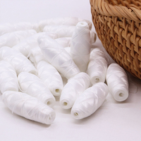 HongQiao 40s Mercerisierter Filament-Kokon-Spulenfaden 100% Polyester mit Geringer Schrumpfung Gefärbter Hochfester Stickerei- und Nähfaden