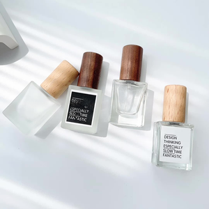 Flacon vaporisateur de parfum en verre haut de gamme 10 ml avec capuchon en bois, portable pour voyage, flacon échantillon haut de gamme à visser - Product Image 1