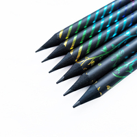 Crayons en bois noir OEM d'usine EN71, crayons en graphite de bois noir pour l'écriture des enfants, pour fournisseurs de papeterie