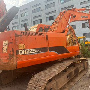 รถขุดตีนตะขาบ Doosan DH225LC-7 ขนาด 22 ตัน สีส้ม มือสอง - Product Image 1