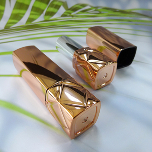 Récipient en plastique carré personnalisé en or rose de luxe Tube de rouge à lèvres à finition de couleur métallique - Product Image 5