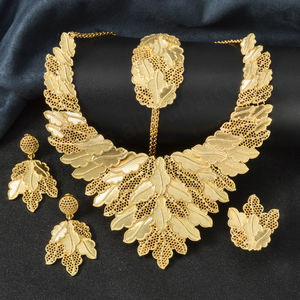 Ensemble de bijoux fantaisie plaqué or 18 carats en cuivre avec zircon, collier, bracelet, bague et boucles d'oreilles - Product Image 5